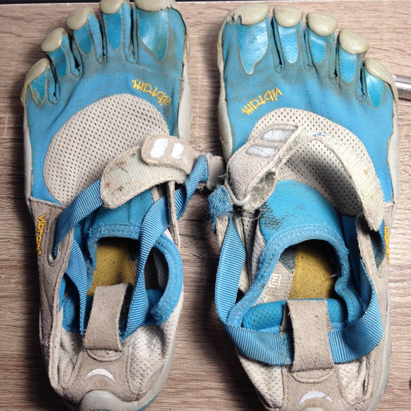 Vibram Toe Shoes - Picture 1 of 4